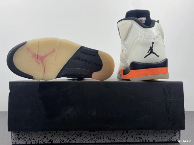Jordan Orange Retro Total DC1060-100 5 0723